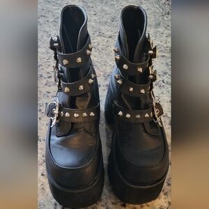 Demonia Ashes-55 size 8